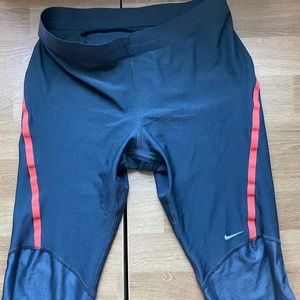 Nike cropped leggings